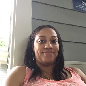 Meet your Posher, Samora